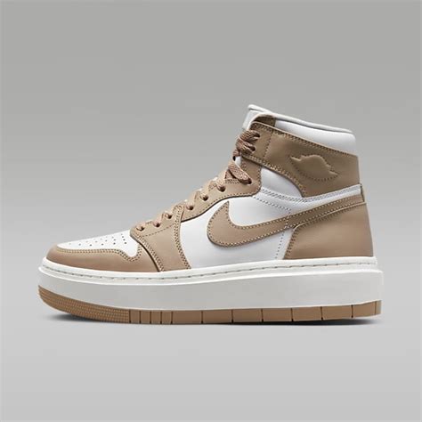 nike sneakers dames goud|Sportschoenen, sneakers en schoenen voor dames. Nike NL.